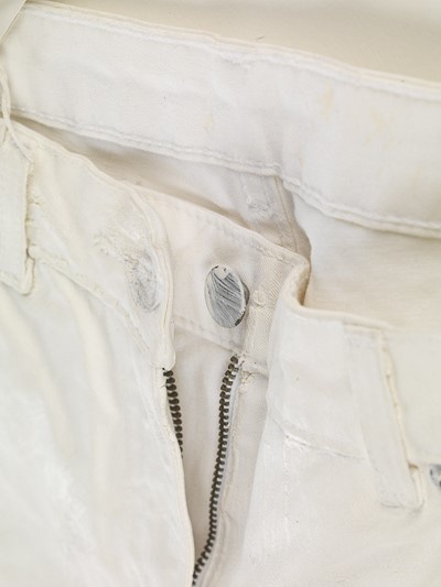 Painted jeans, witte jeans met latex verflaag