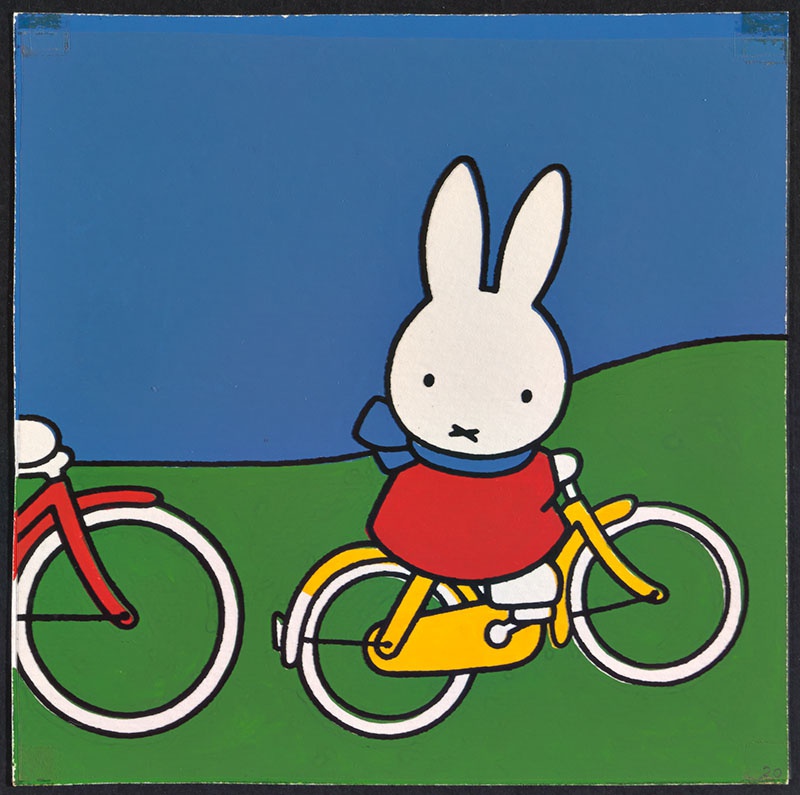 nijntje op de fiets [aangetroffen bij de eerdere versie van het kinderboek; nijntje en moeder pluis fietsen de berg op op p. 20 en tekst op p. 21, niet uitgegeven]