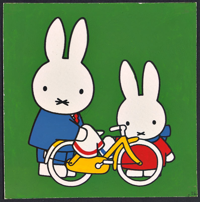 nijntje op de fiets [aangetroffen bij de eerdere versie van het kinderboek; nijntje en vader pluis potsen nijntjes fiets op p. 26, niet uitgegeven]