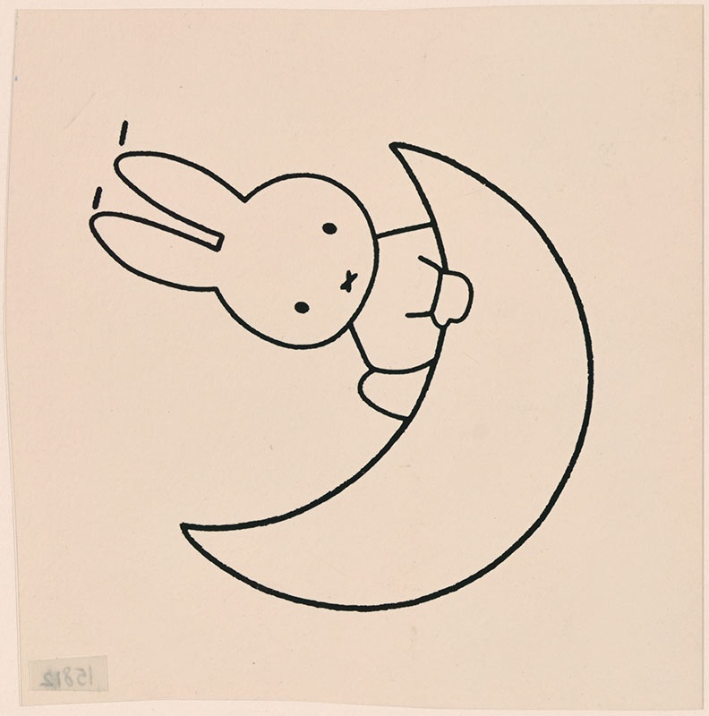 nijntjes droom [een konijn zit hoog op de maan en houdt zich vast op p. 24]