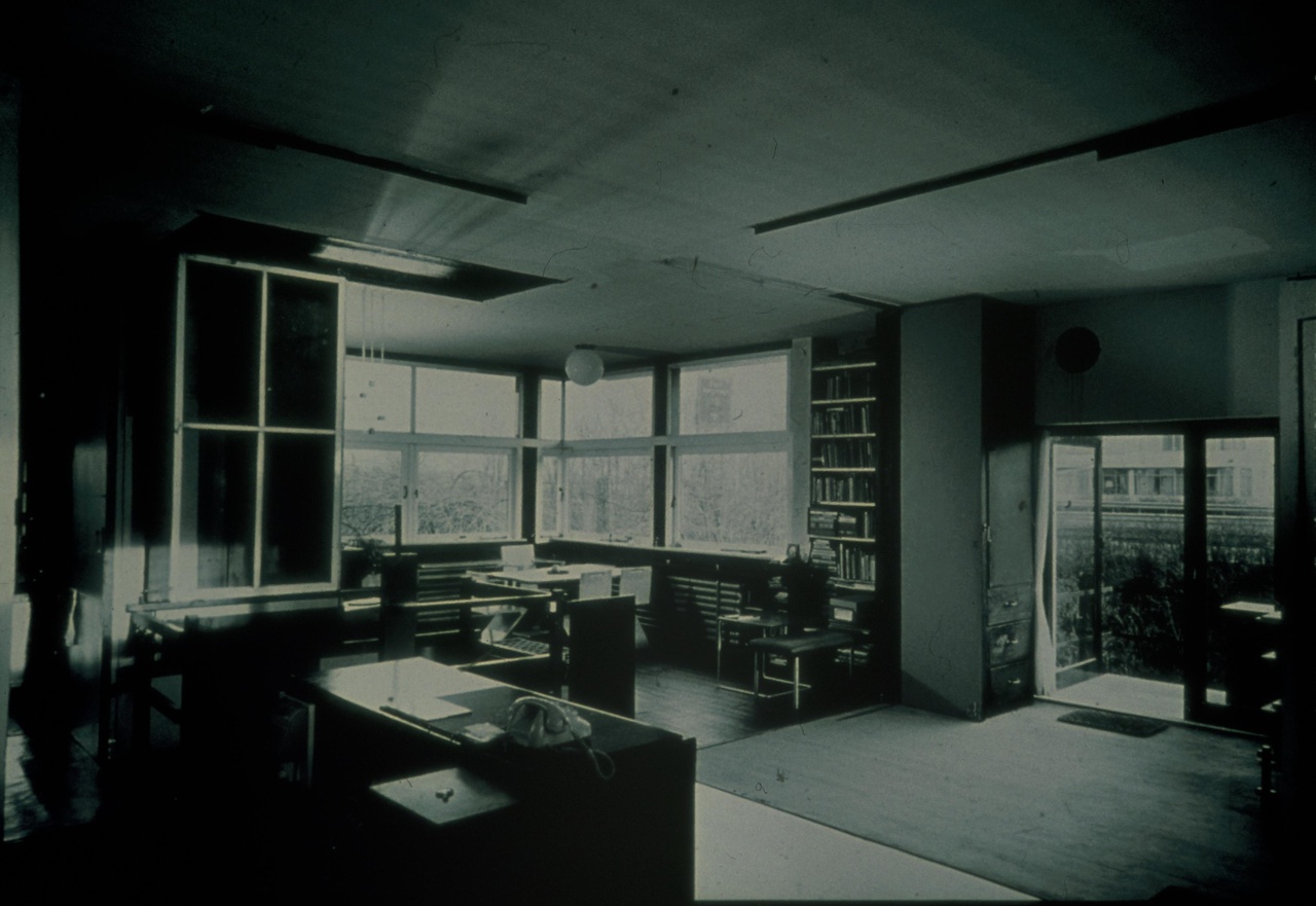 Afbeelding van Rietveld Schröderhuis - interieur boven - overzicht vanuit meisjeskamer/kantoor