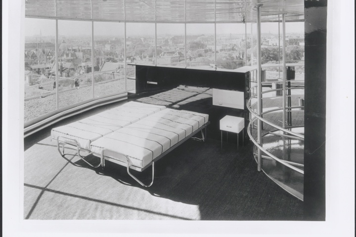 Afbeelding van rustbed 'Op het dak' Metz & Co 1933