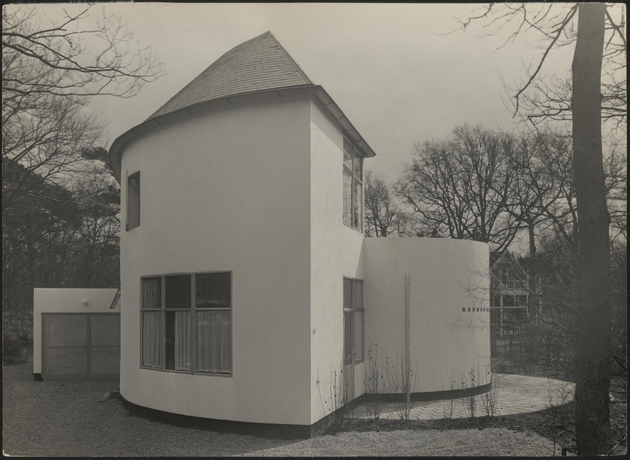 Afbeelding van woning Székely, aanzicht woning kopse kant,ca.1934