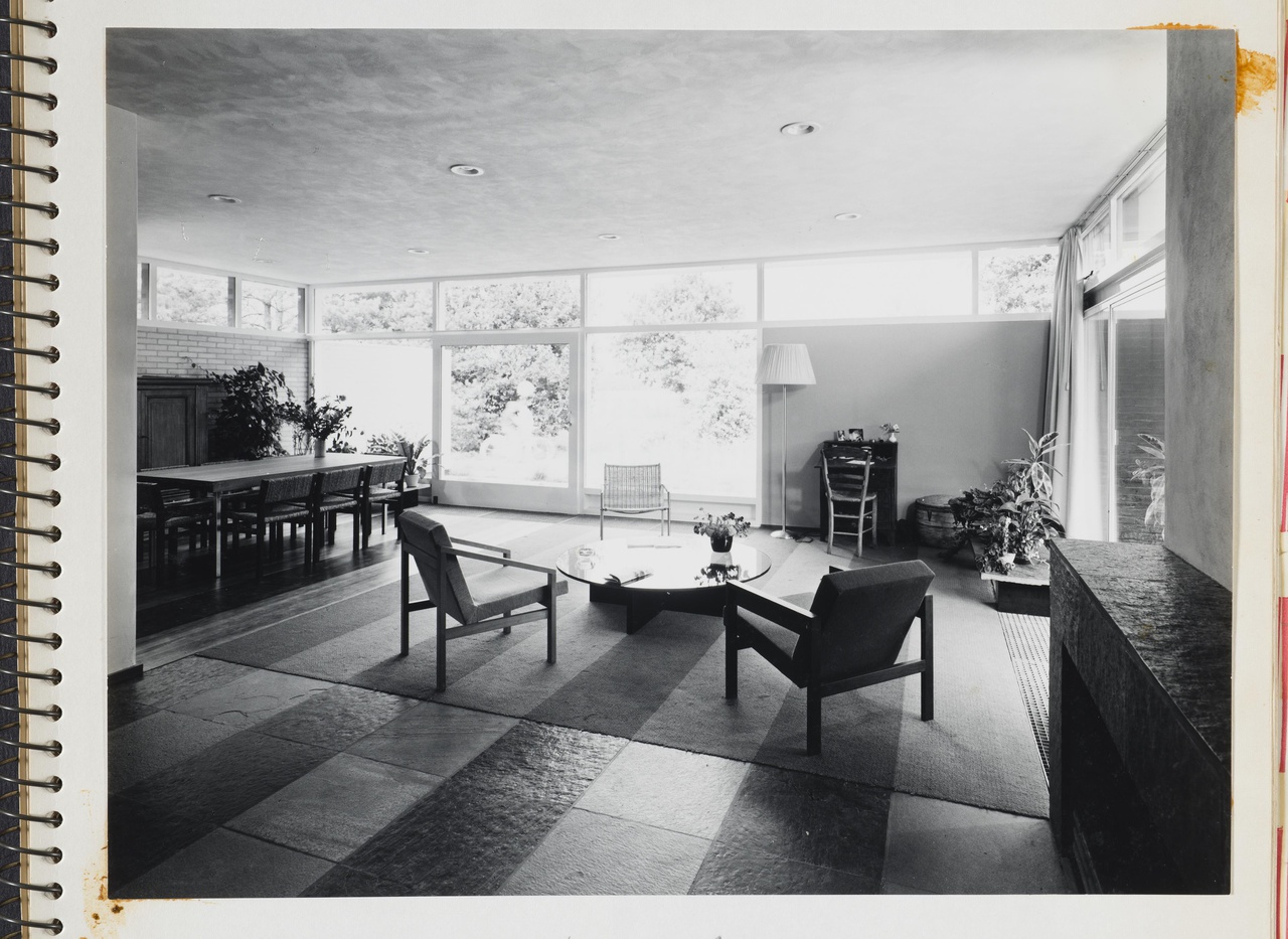 Afbeelding van woning Van Daalen, ca.1958, interieur, woonkamer met zithoek