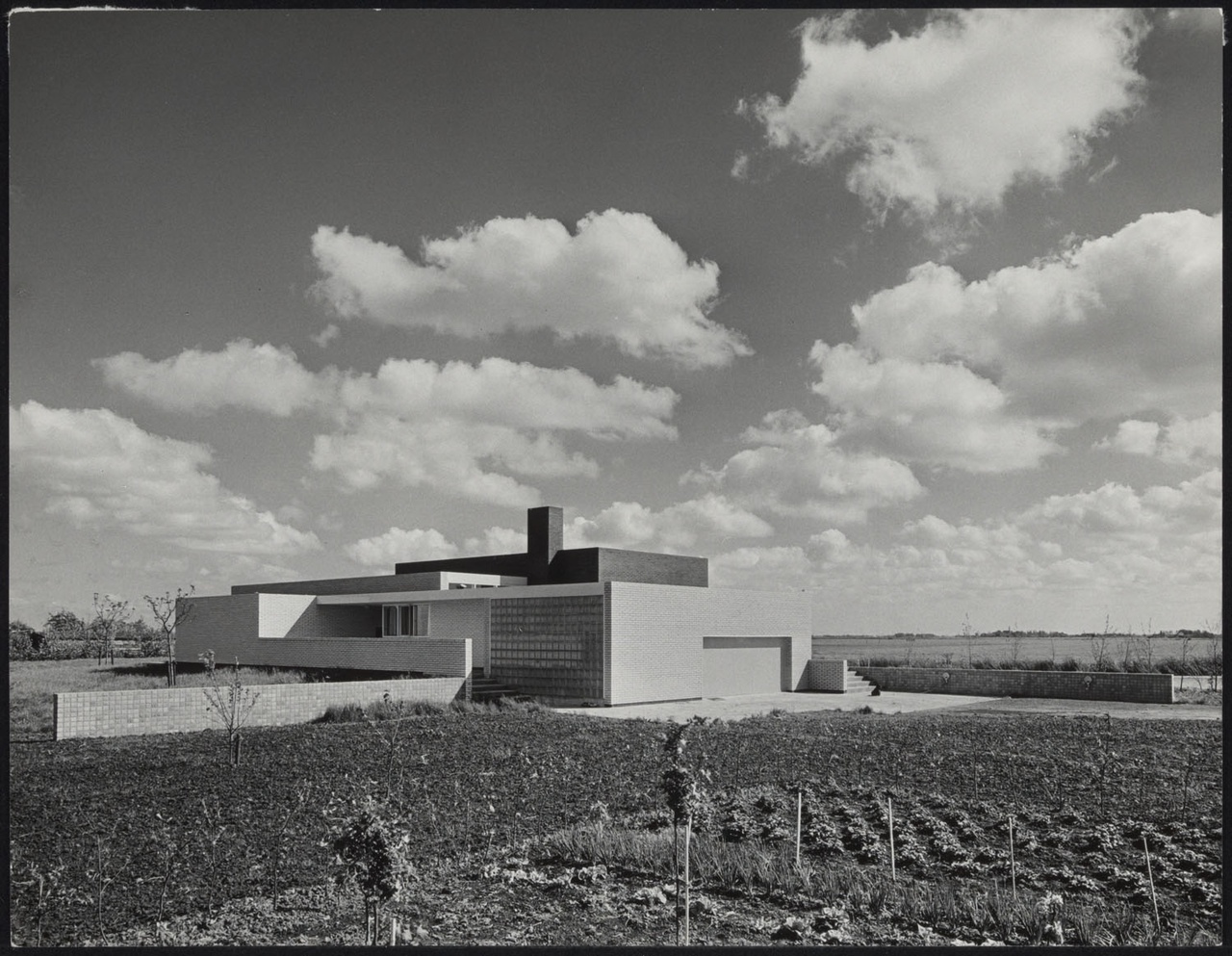 Afbeelding van woning Van den Doel, ca.1958, vanaf de weg