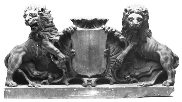 Twee wapendragende leeuwen met het wapen van de stad Utrecht