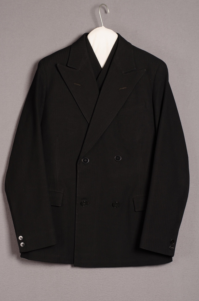 Driedelig herenensemble bestaande uit jasje, vest en broek