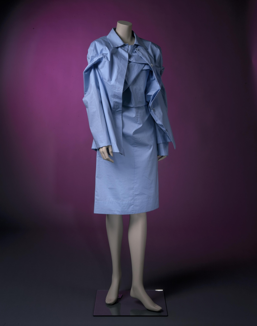 Damesensemble 'Beaufort 5' bestaand uit jurk 'Tyfoon' en jas