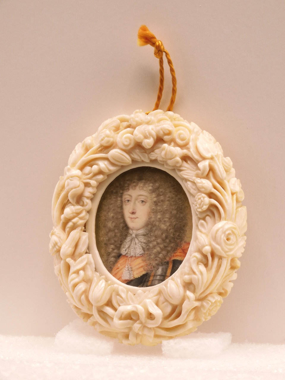 Miniatuurportret van Philips van Orléans, echtgenoot van Henriëtte Anna Stuart (gest. 1670)