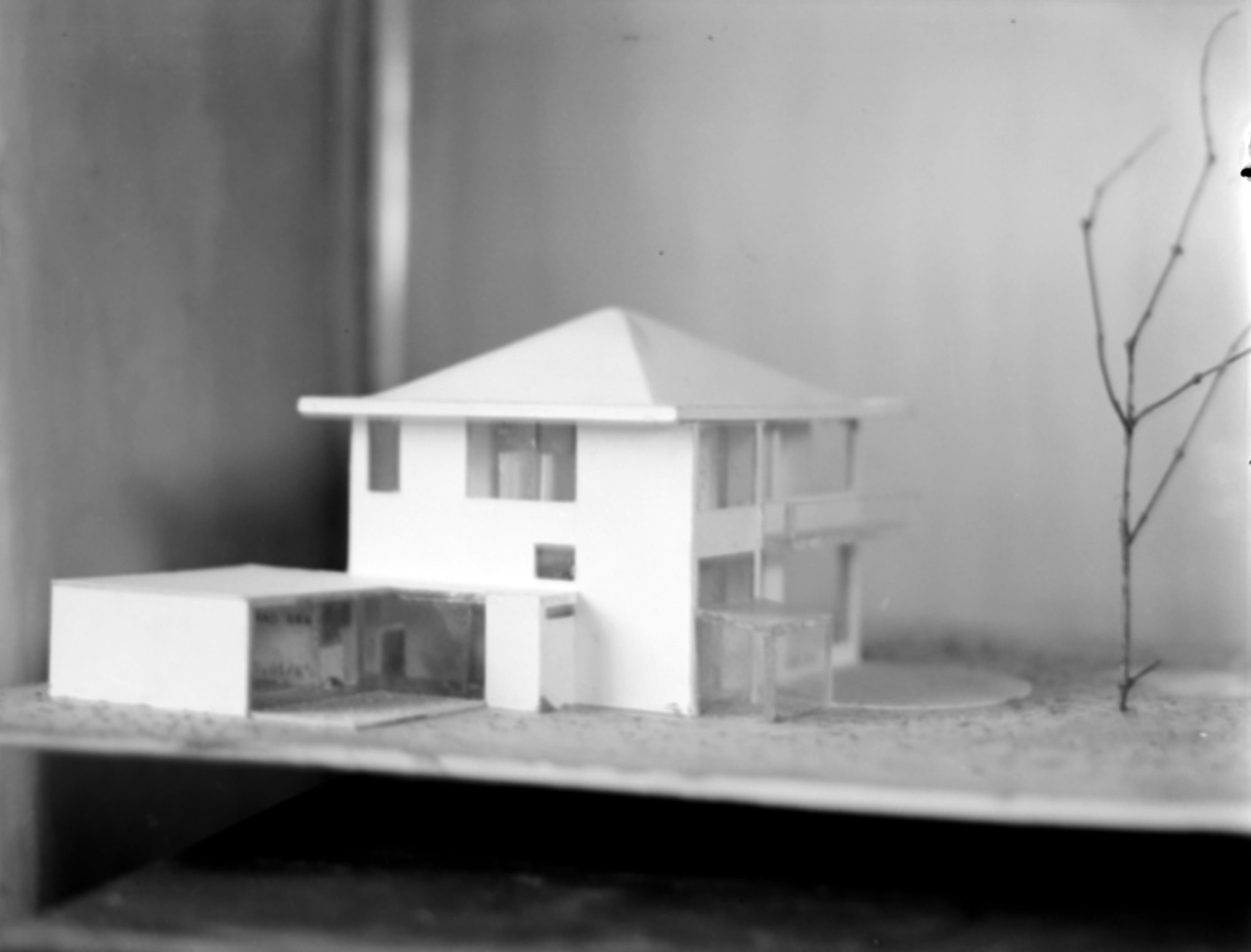Afbeelding van woning Hillebrand, maquette, hoek achterkant en tuinkant