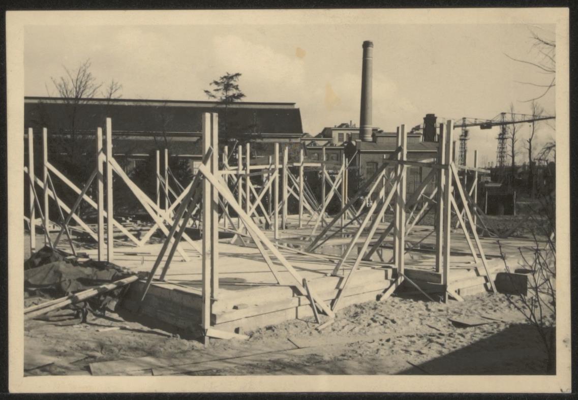 Afbeelding van woning Smit, Kinderdijk, ca.1949, vloer op fundering