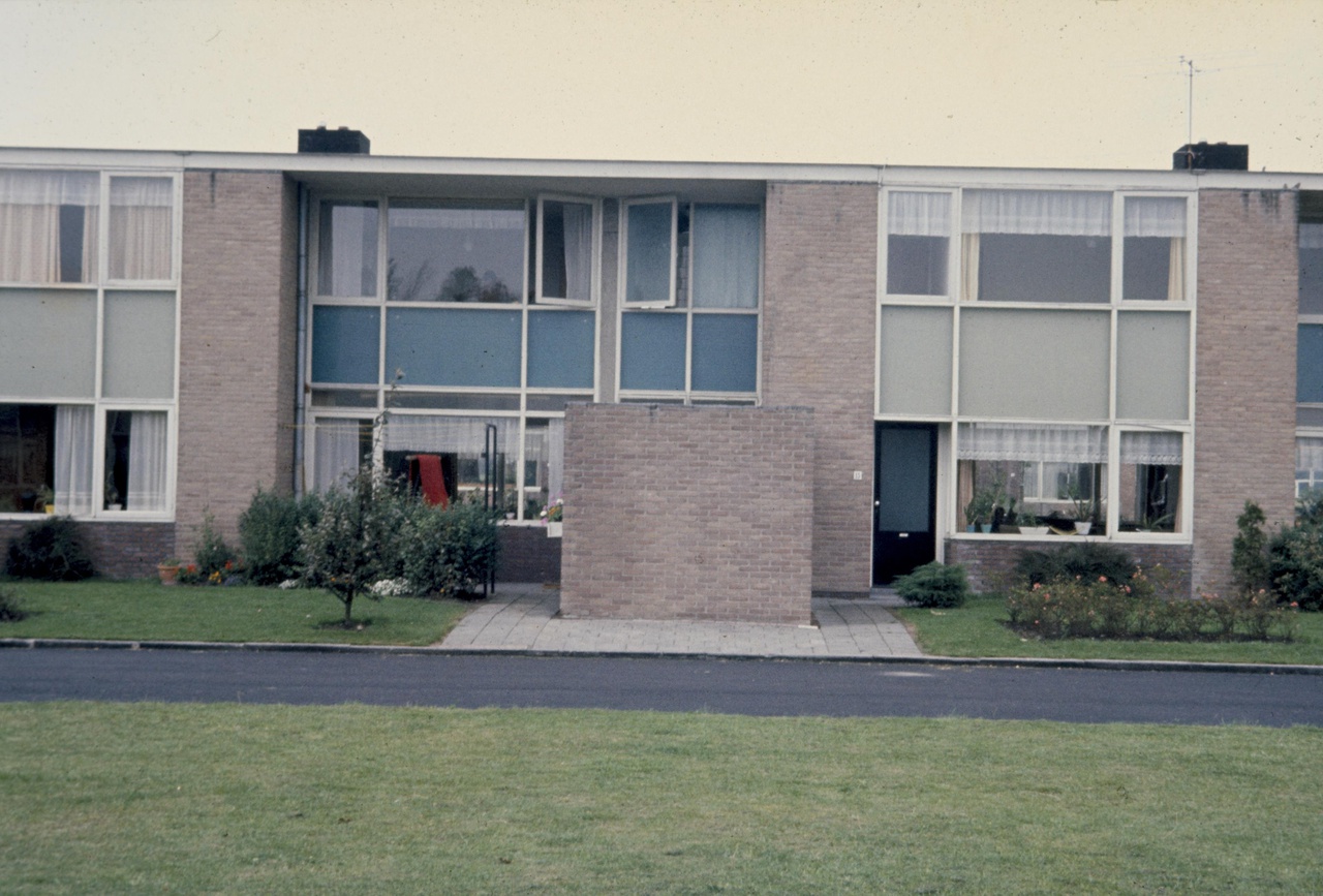 Afbeelding van ééngezinswoningen Reeuwijk, woningen recht van voren