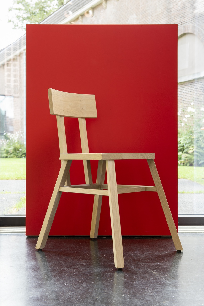 Spider Chair uit 2012 van Joep van Lieshout