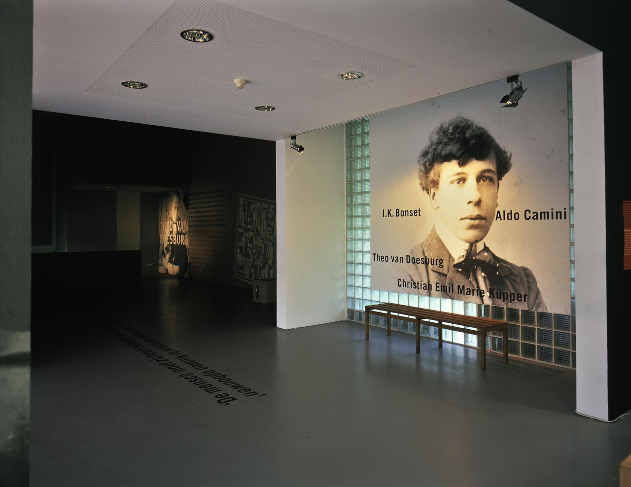 Theo van Doesburg : schilder, dichter, architect. Avant-gardist van de 20e eeuw